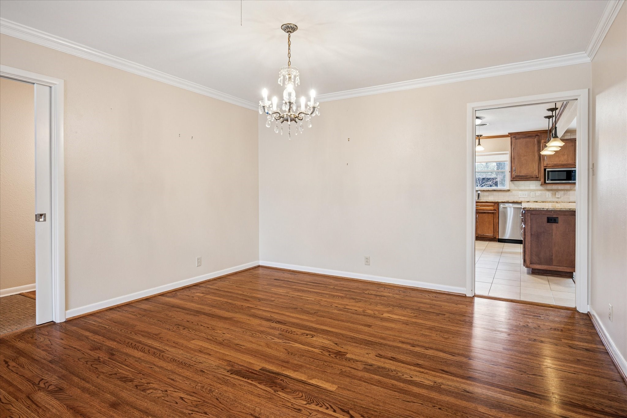1112 Sherwood Drive
