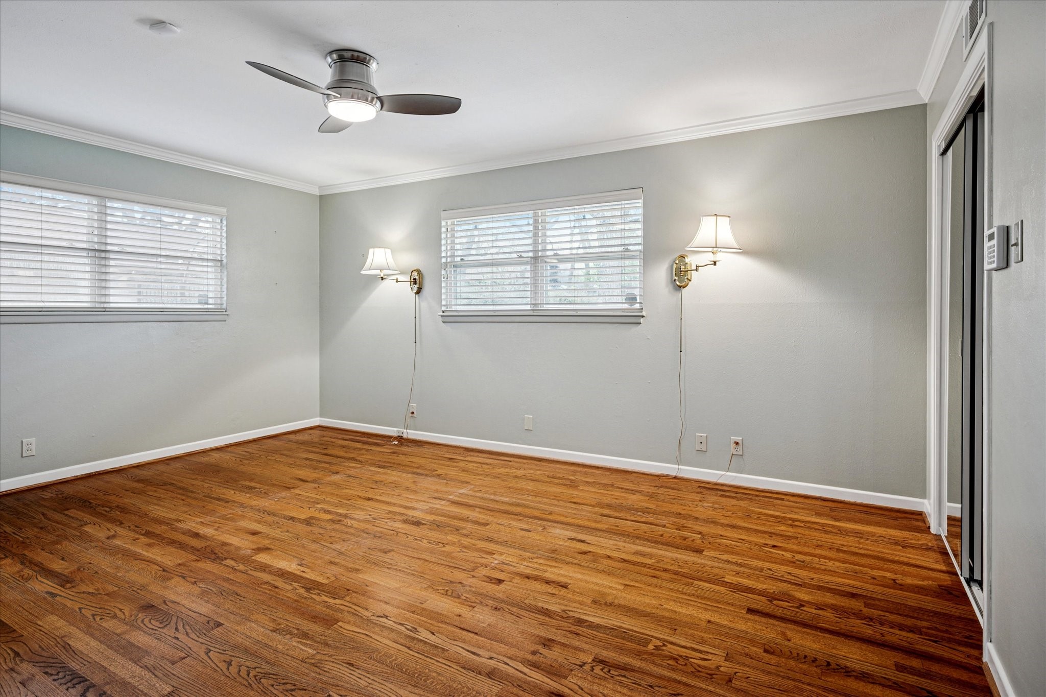 1112 Sherwood Drive