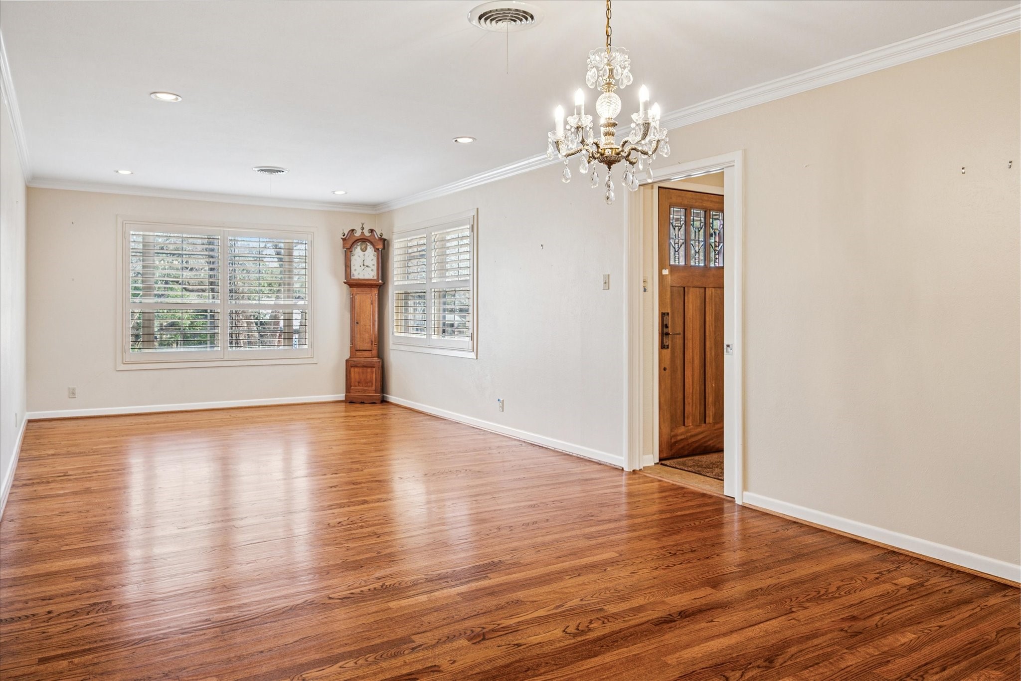1112 Sherwood Drive