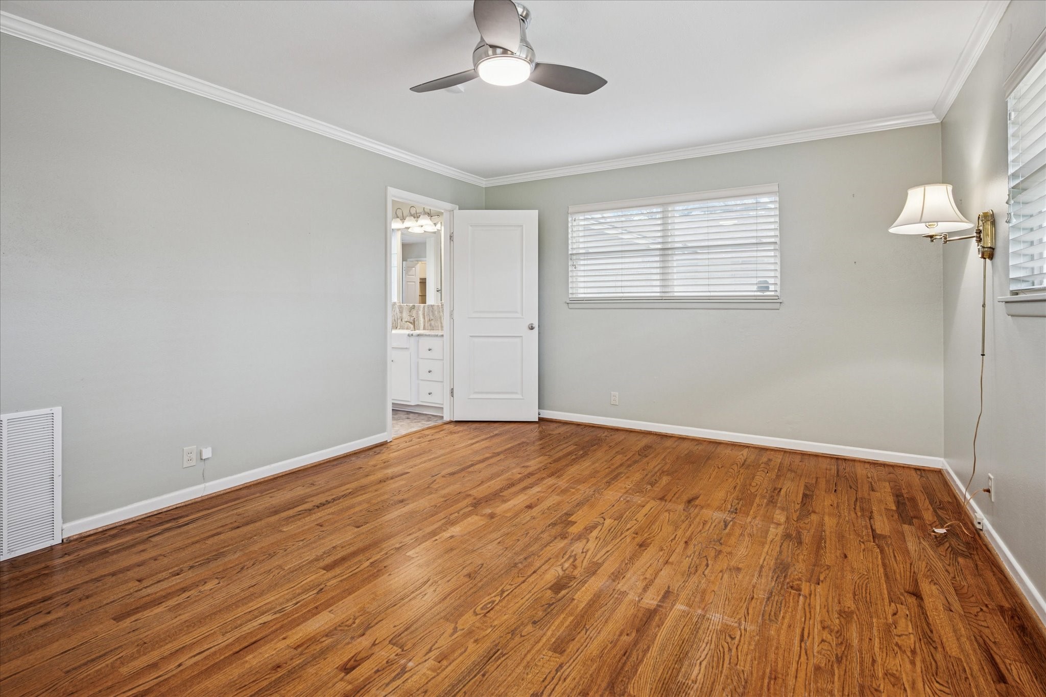 1112 Sherwood Drive