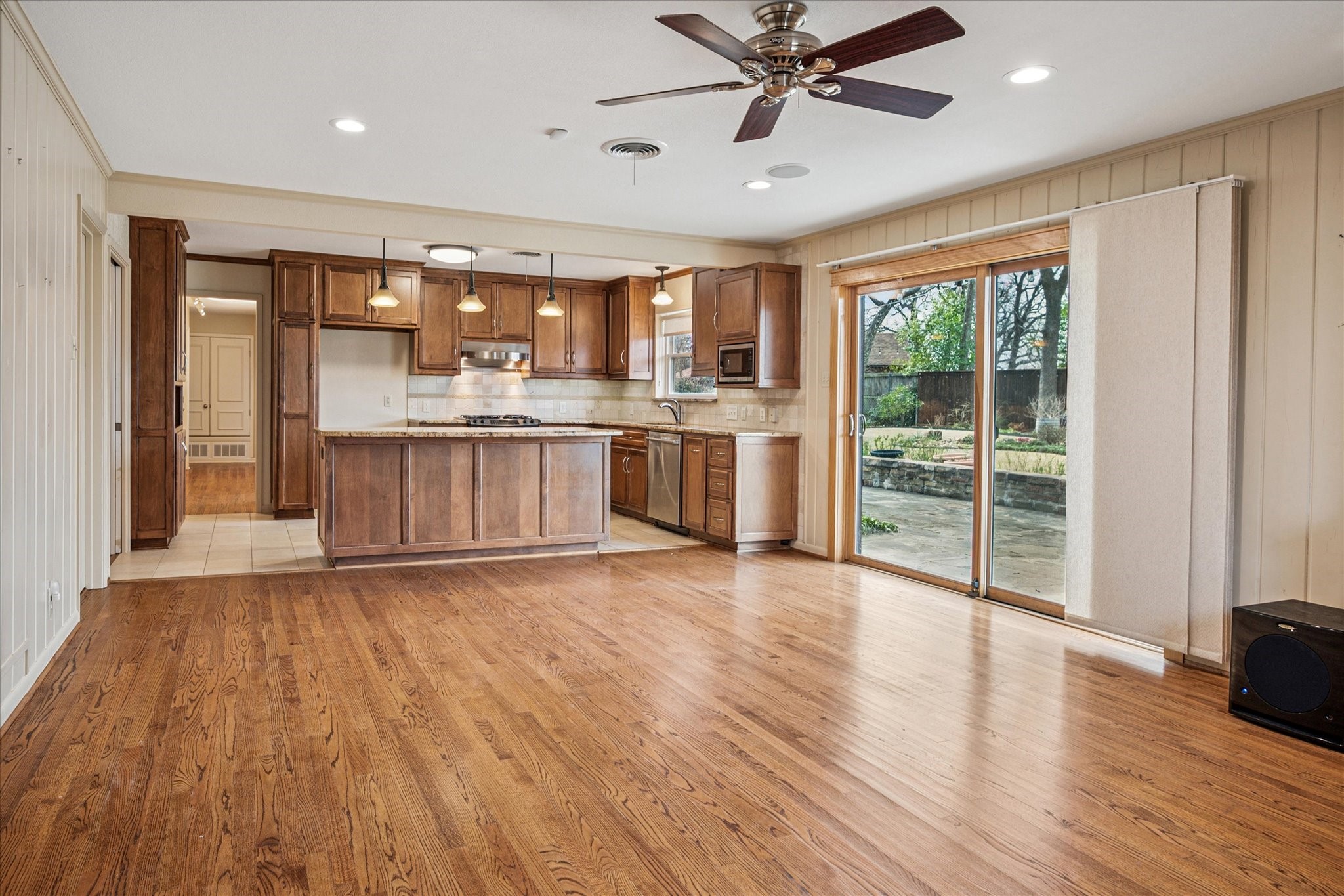 1112 Sherwood Drive