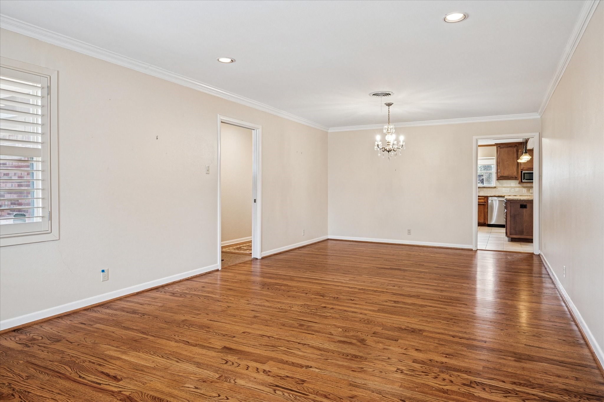 1112 Sherwood Drive