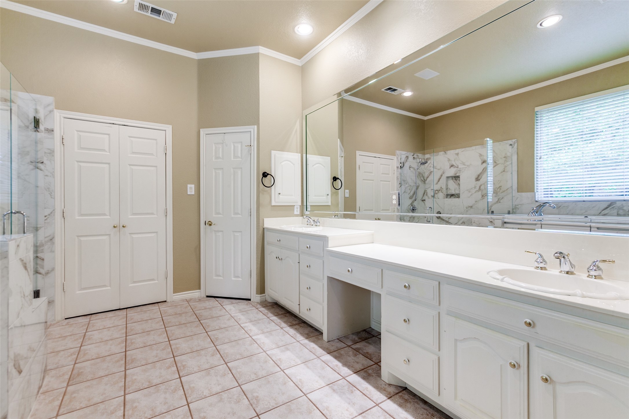 3506 Ash Circle