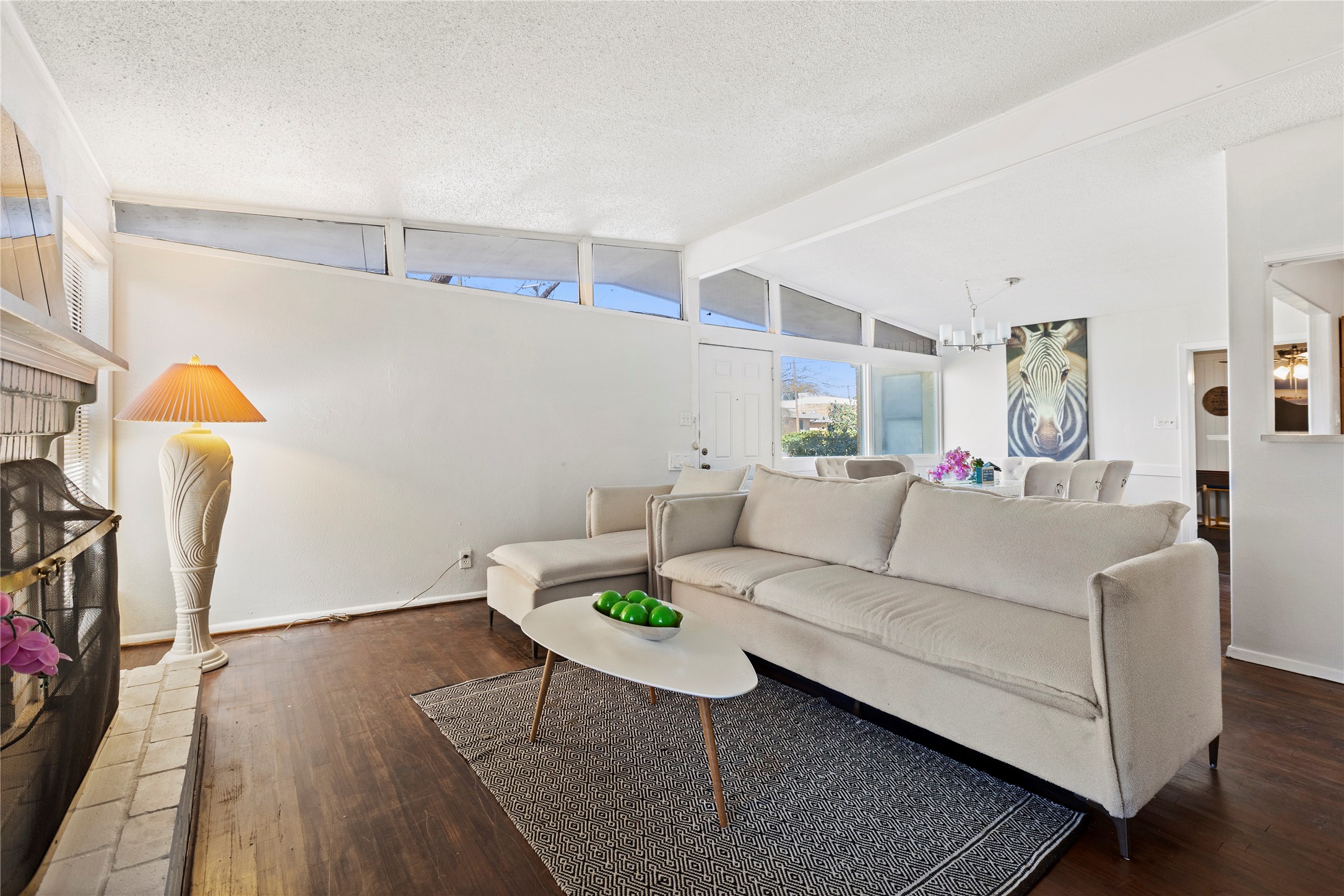 201 S Dorothy Drive