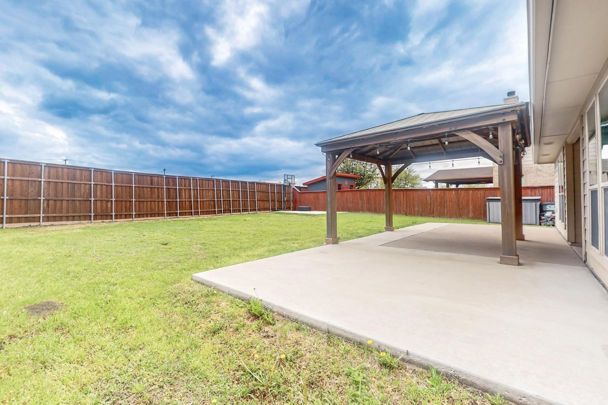 970 Austin Lane