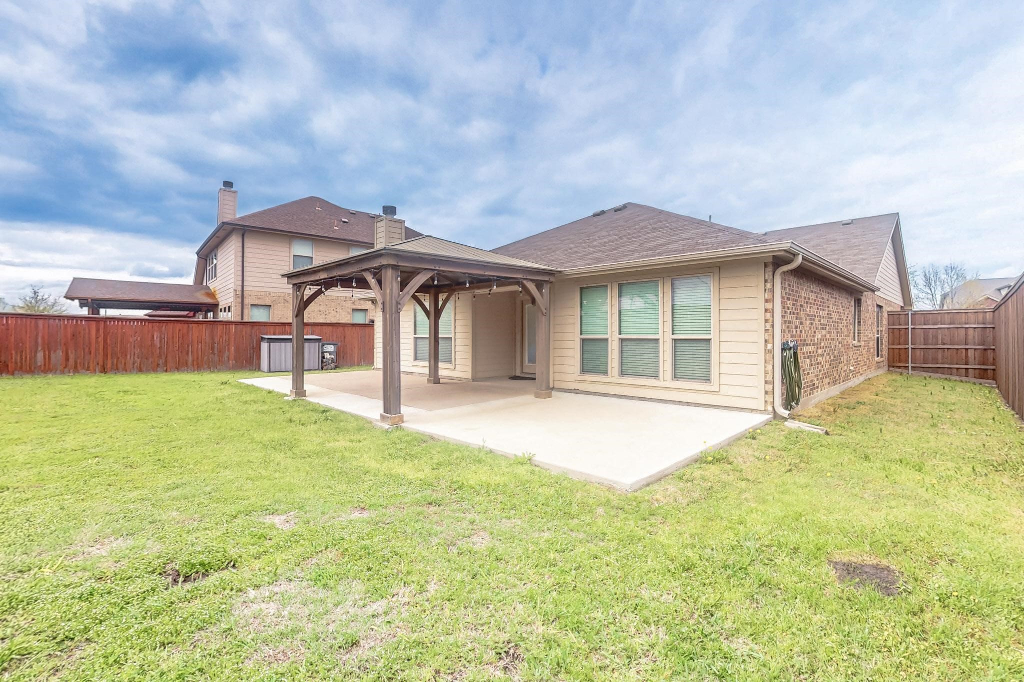 970 Austin Lane