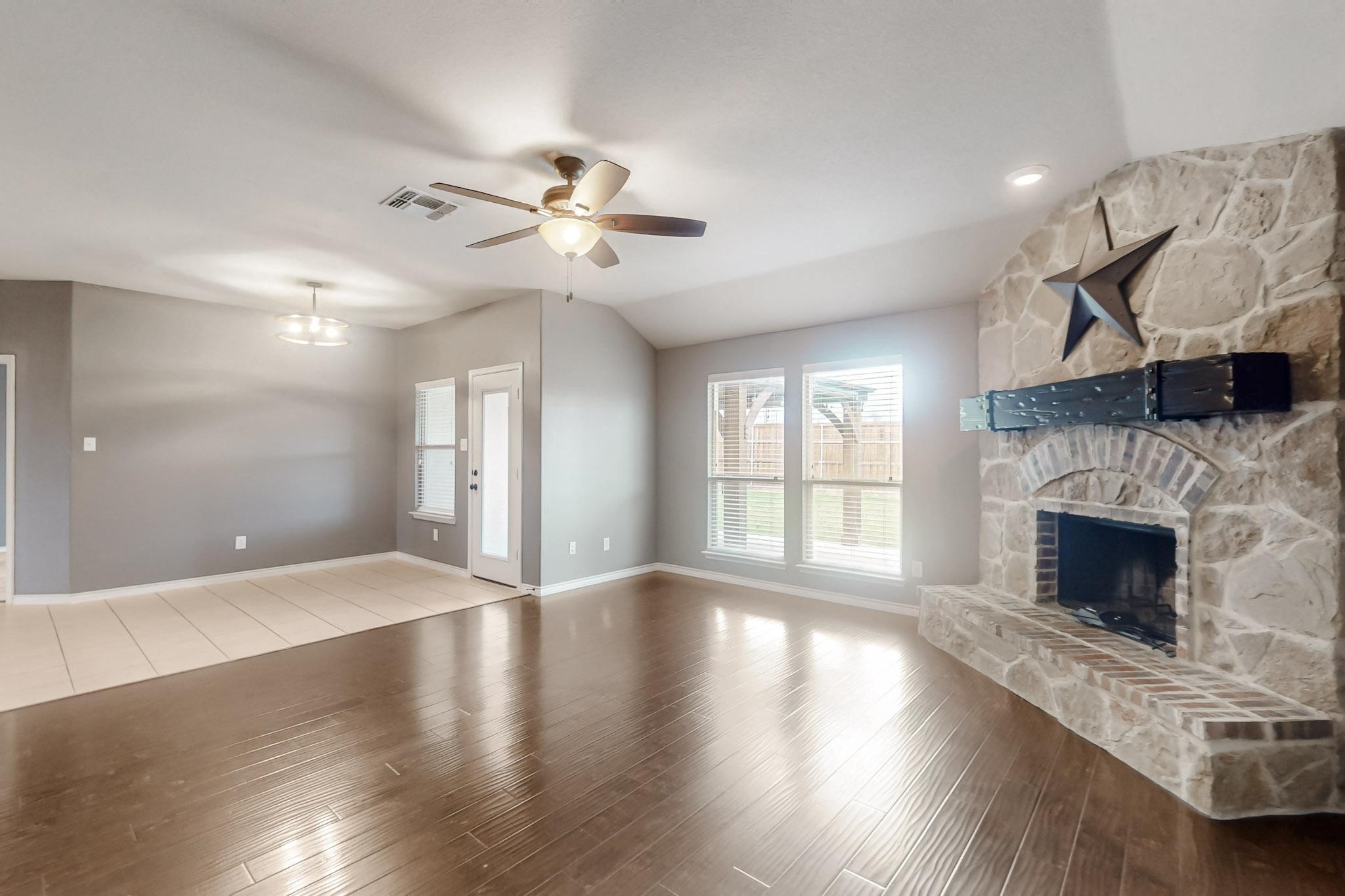 970 Austin Lane