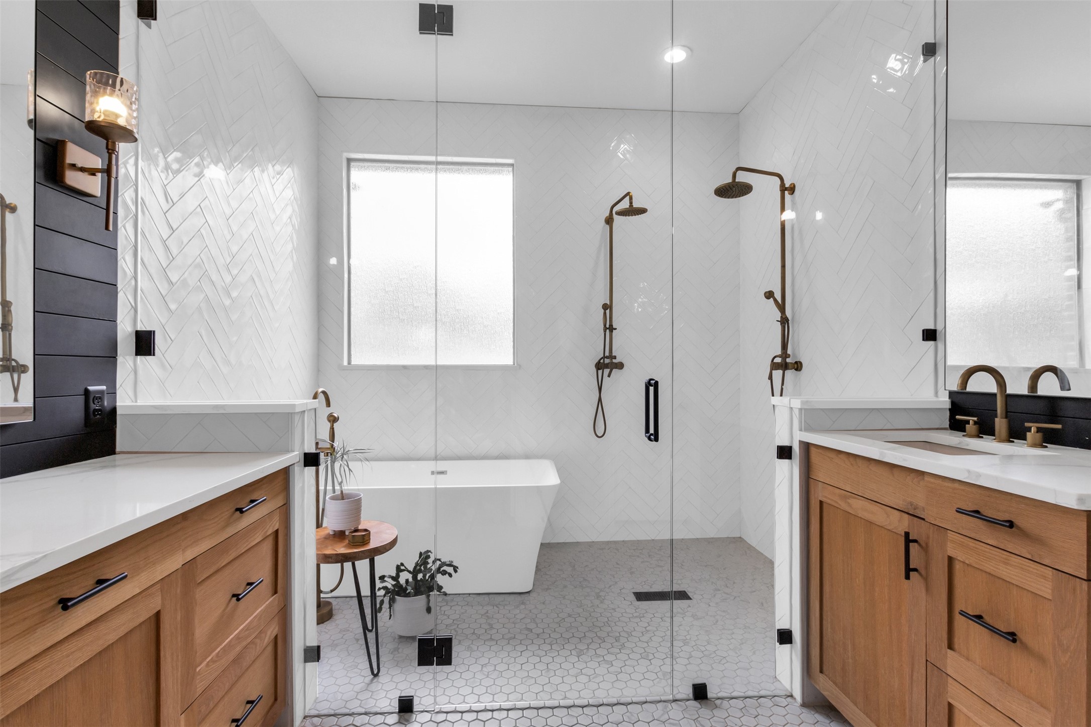 15932 CHRISTOPHER LN