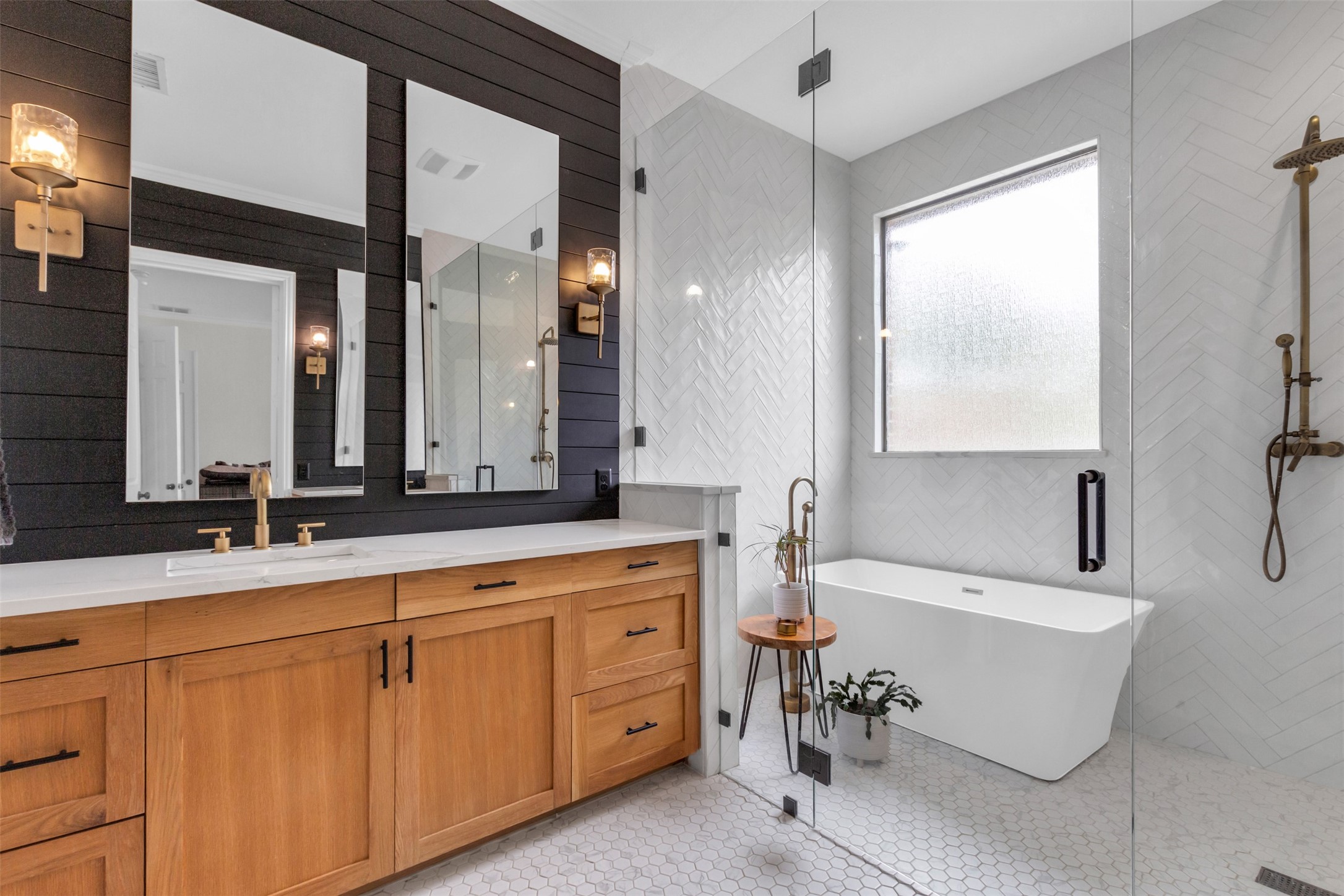 15932 CHRISTOPHER LN