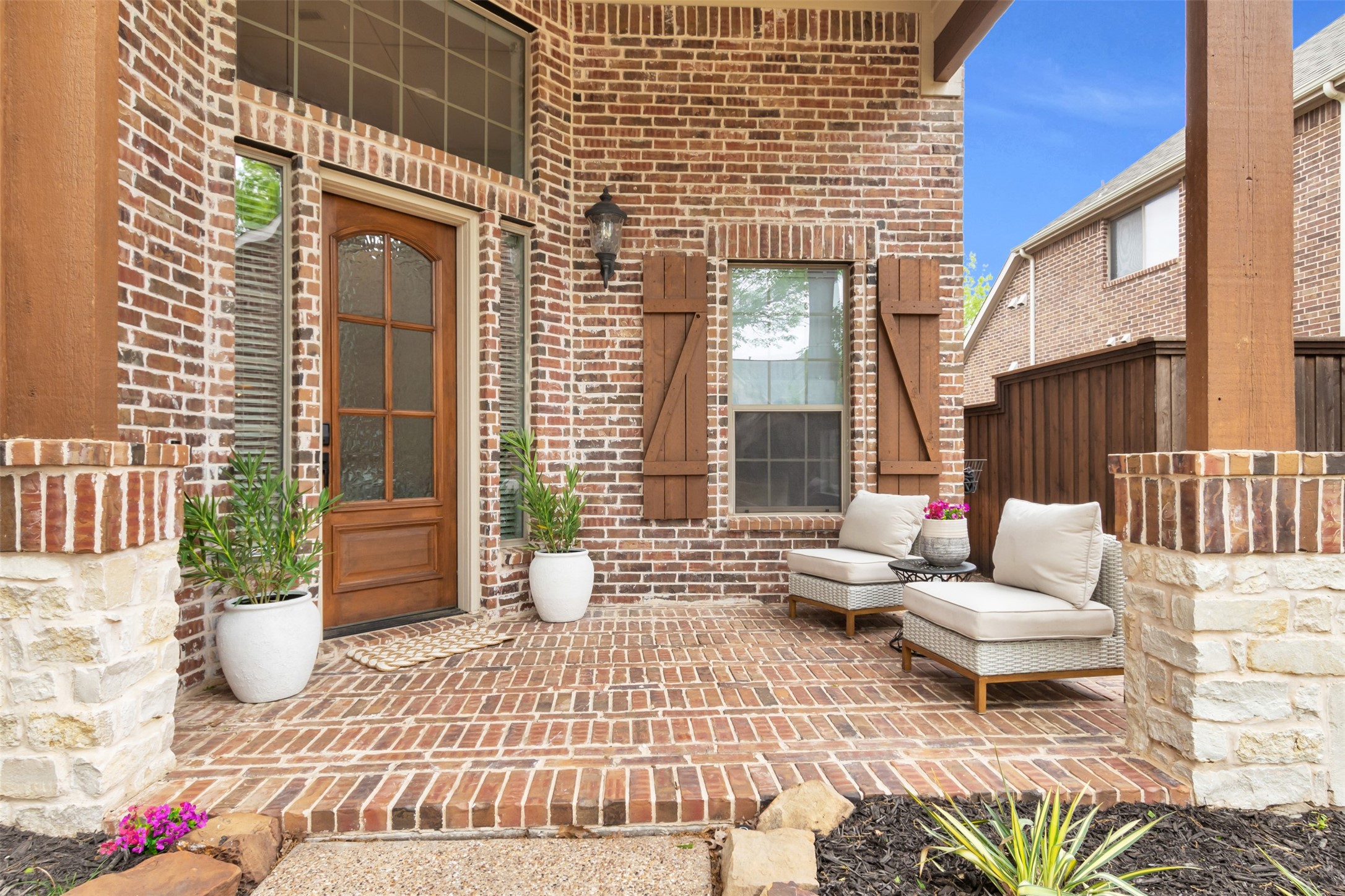 15932 CHRISTOPHER LN