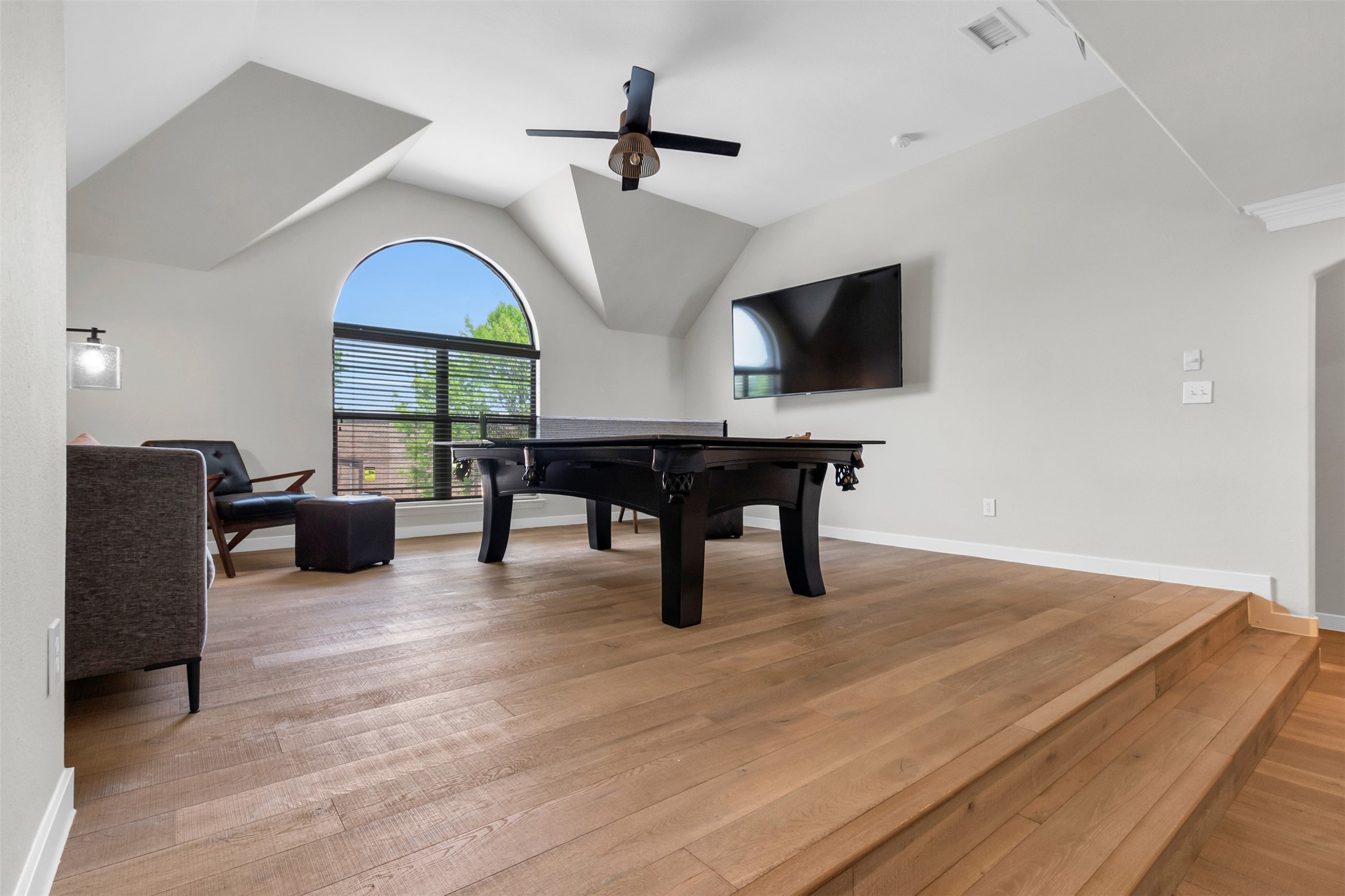 15932 CHRISTOPHER LN