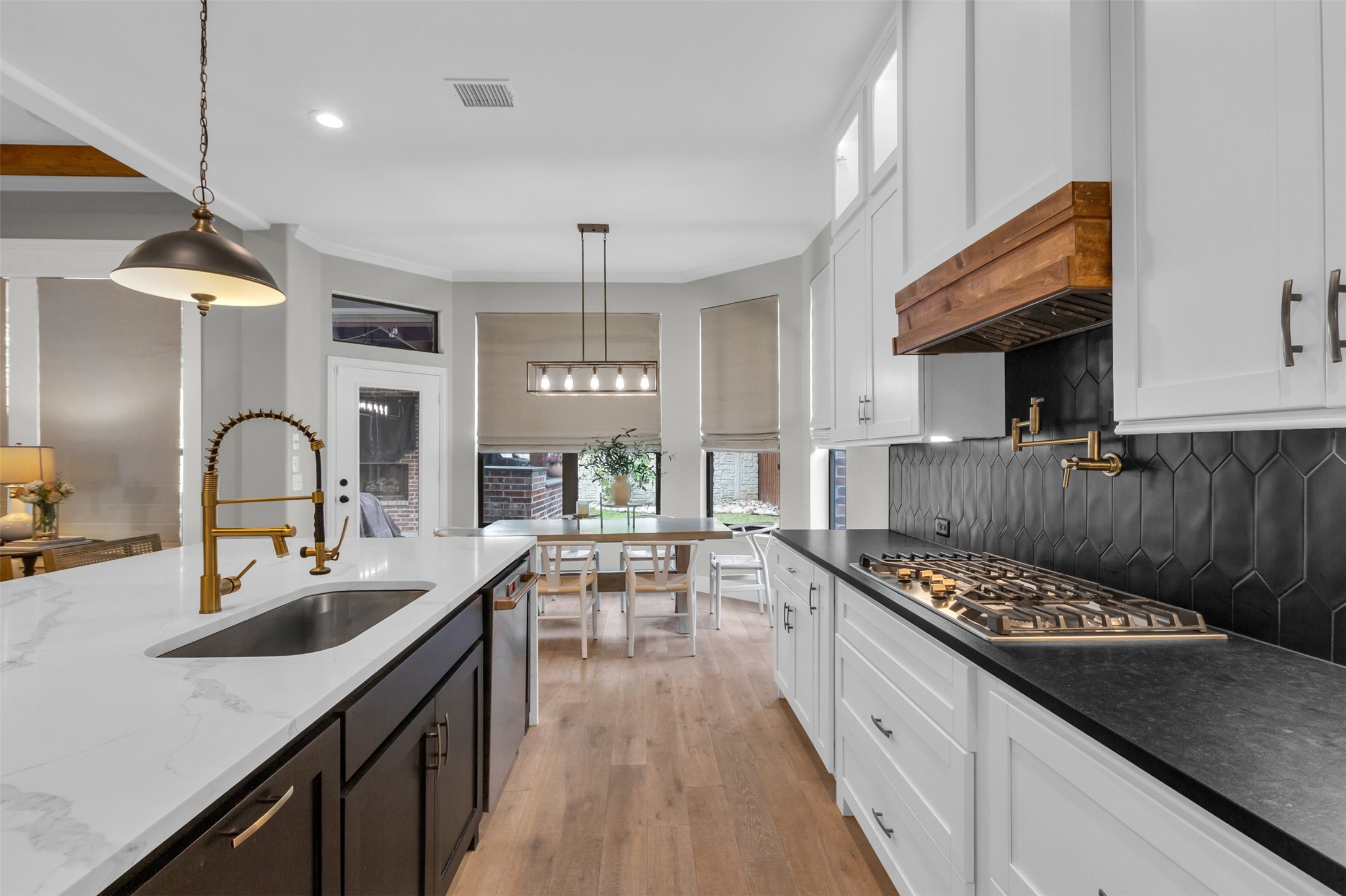 15932 CHRISTOPHER LN