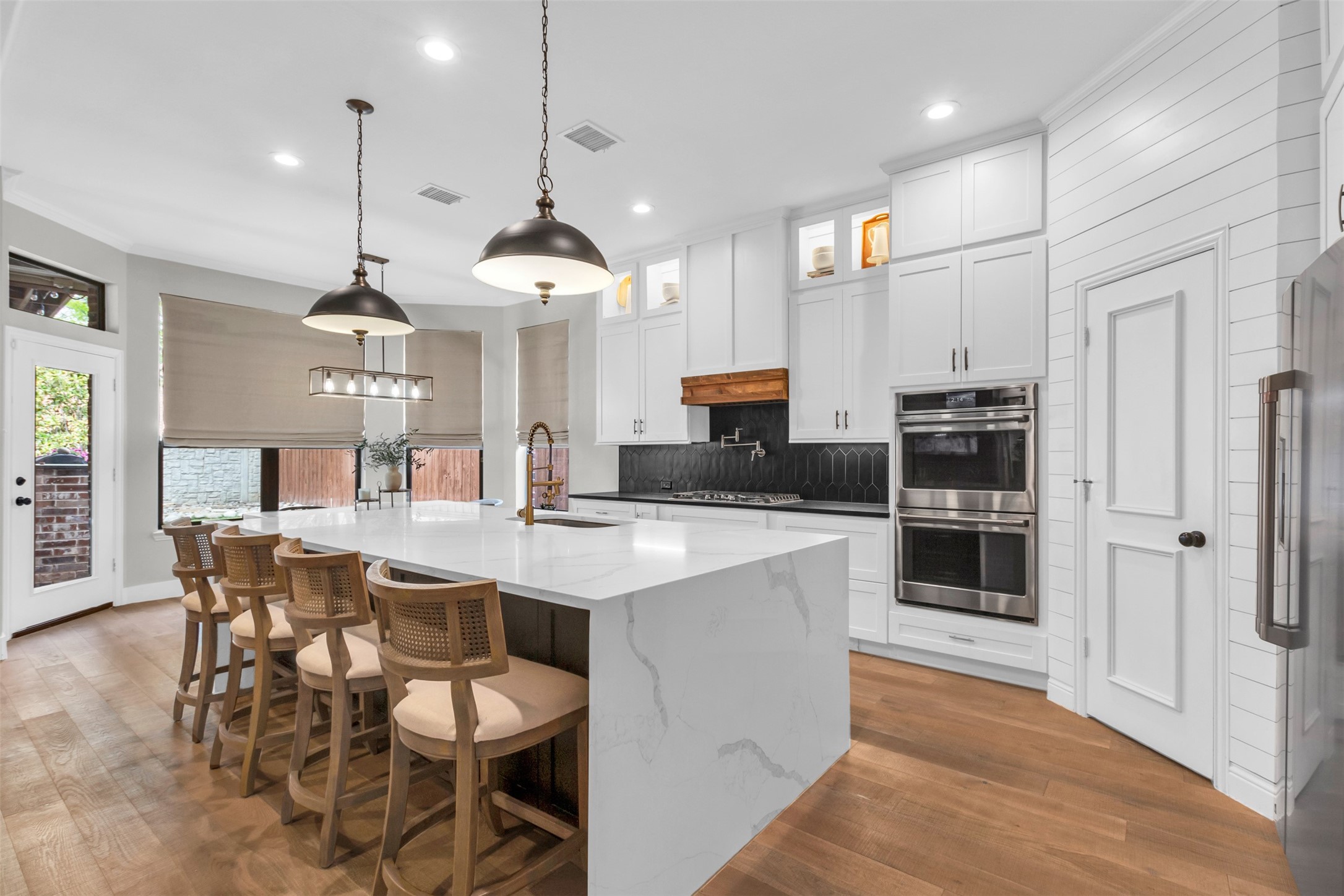 15932 CHRISTOPHER LN