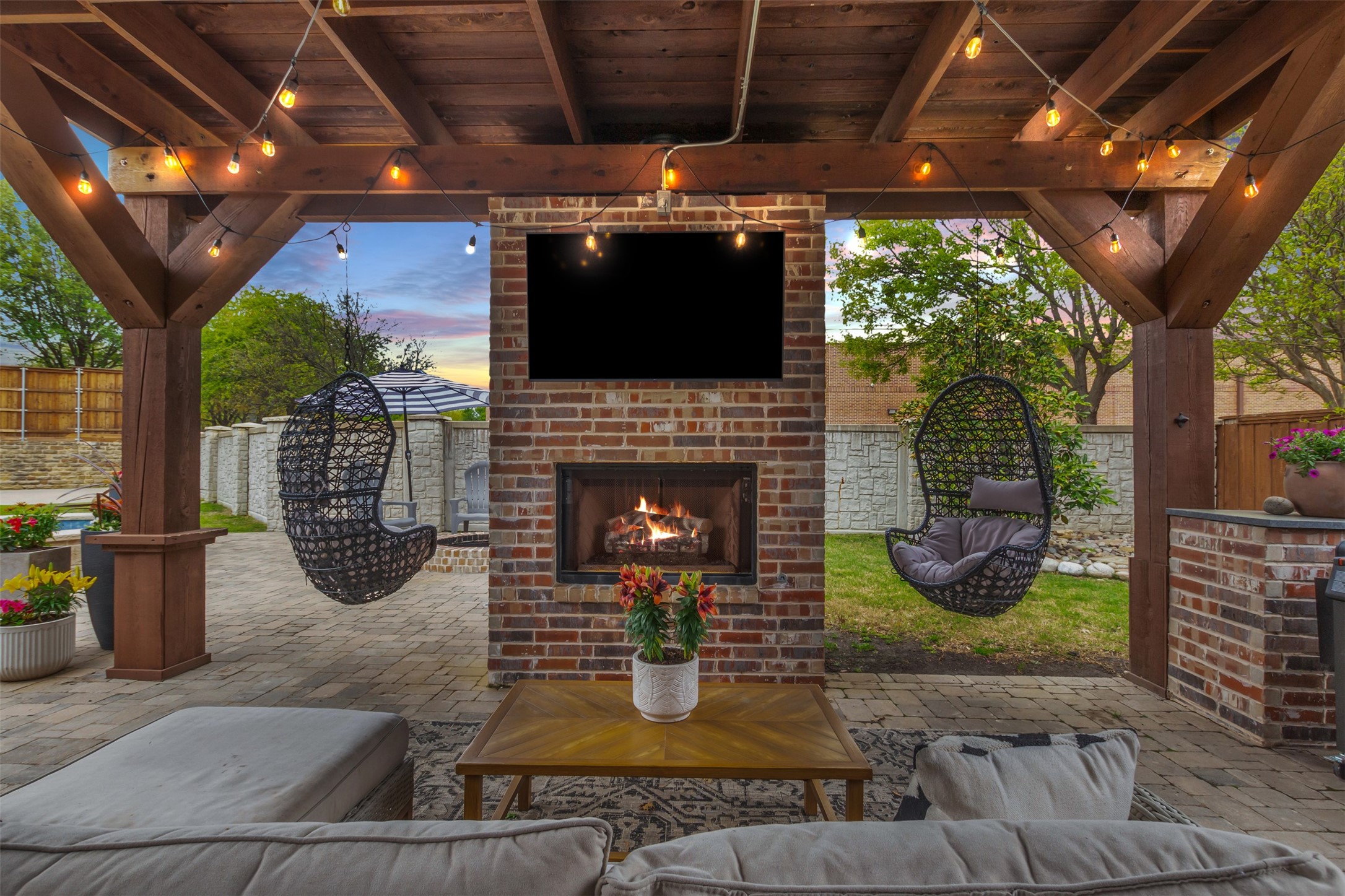 15932 CHRISTOPHER LN