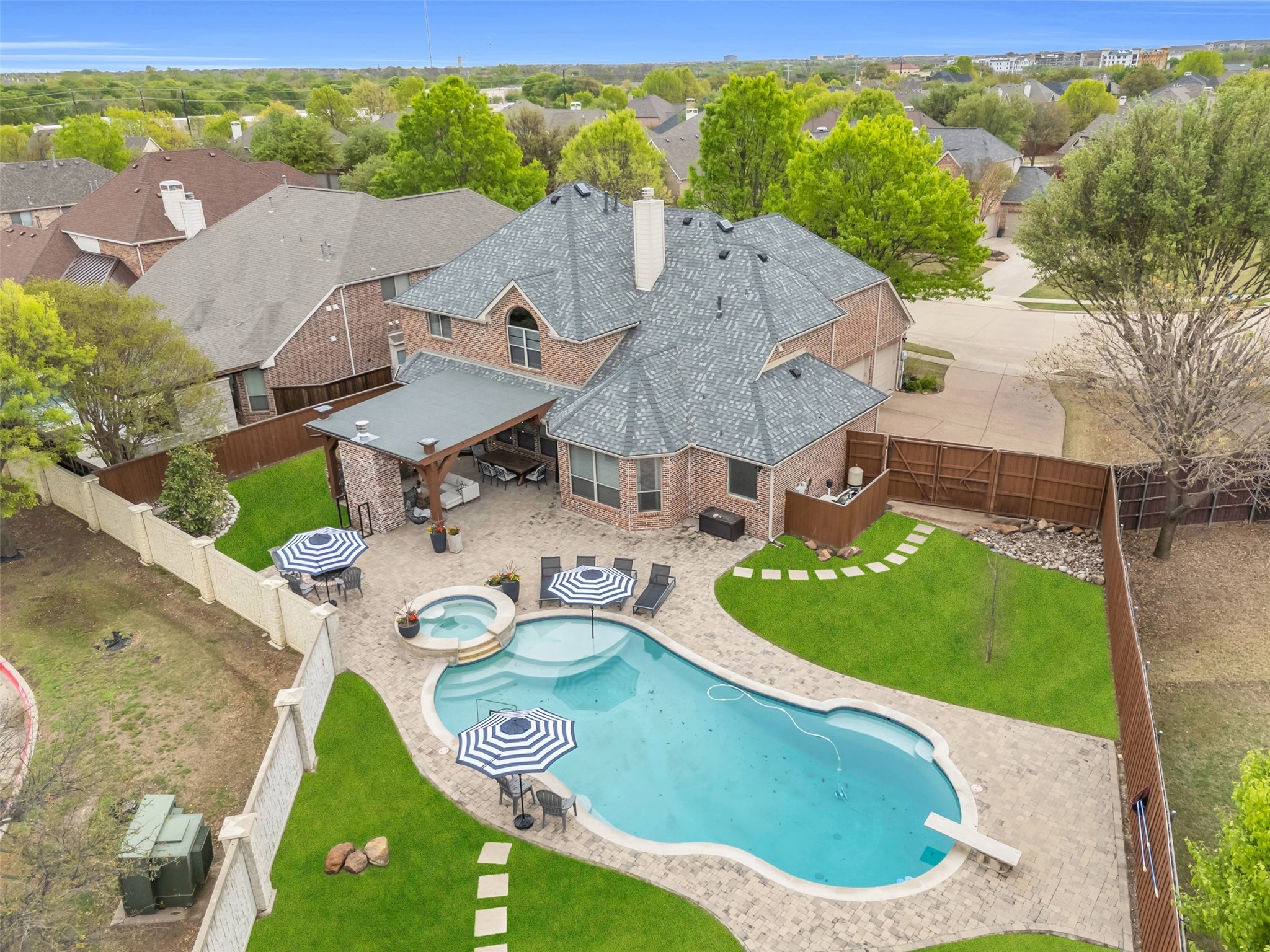 15932 CHRISTOPHER LN