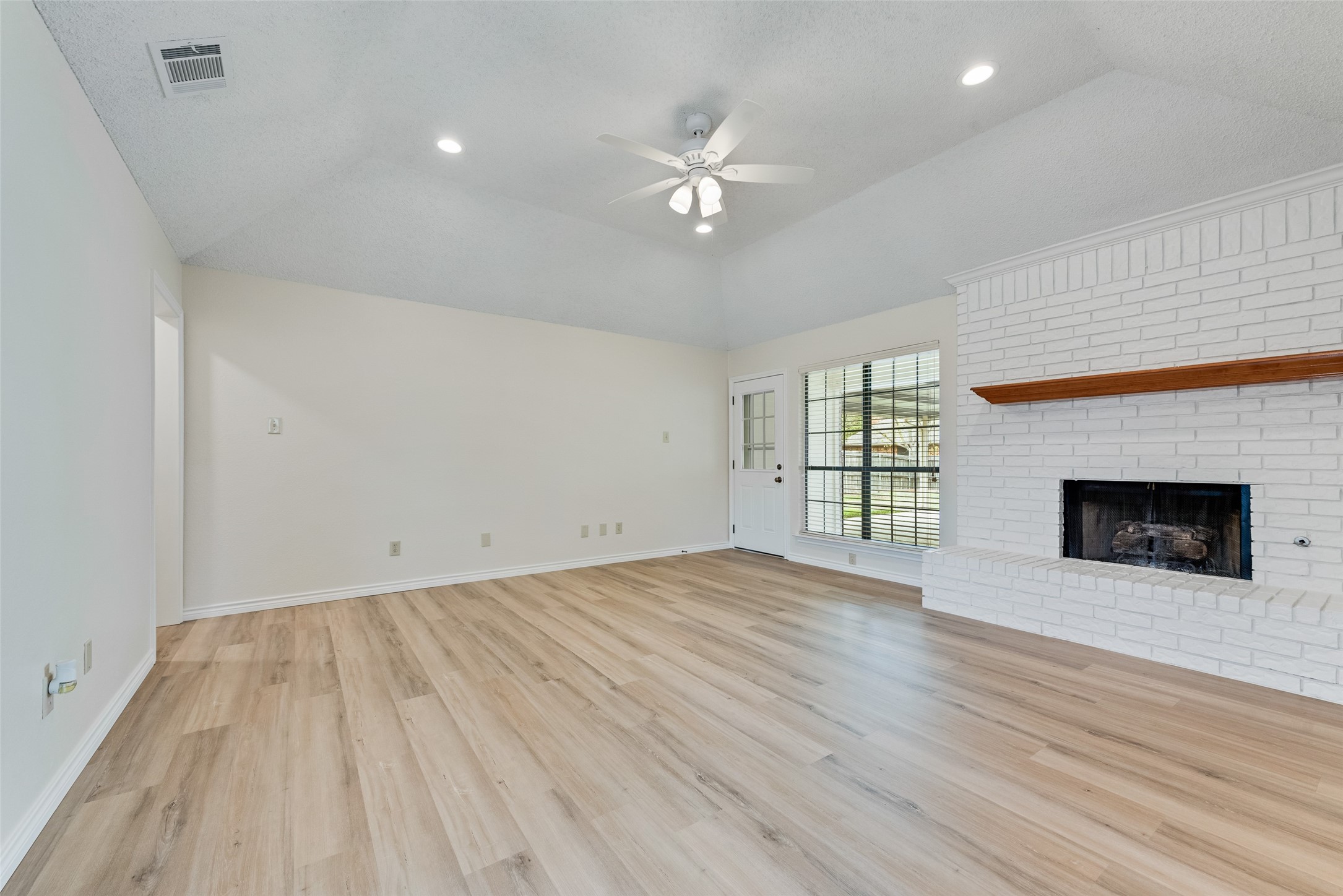 6310 Leasa Court