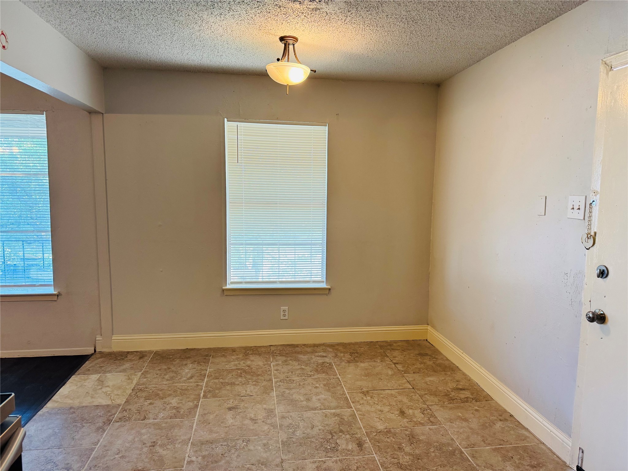3016 Tudor Lane
