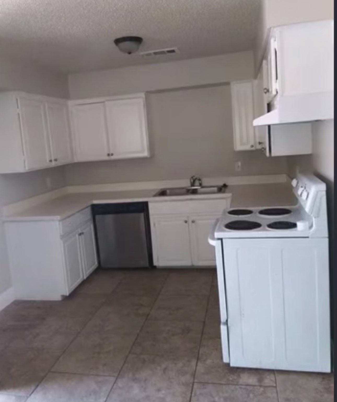 3016 Tudor Lane