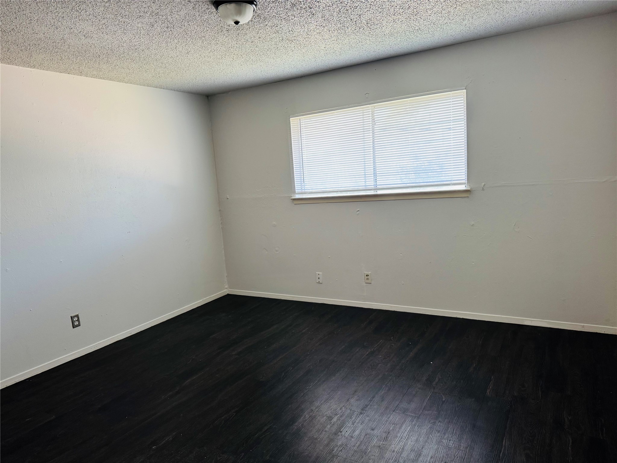 3016 Tudor Lane
