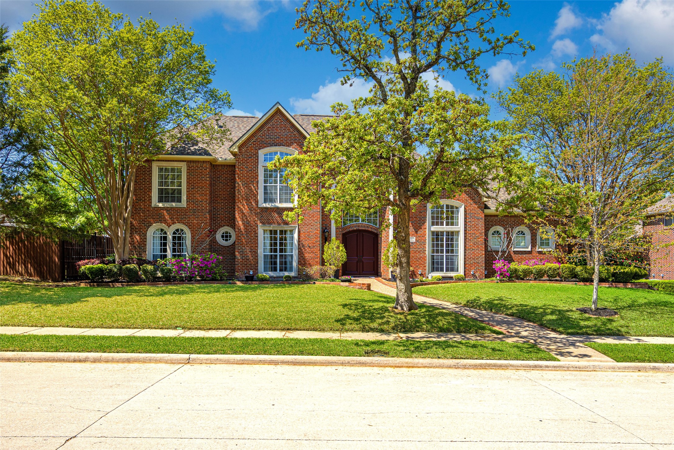 485 Wales Court