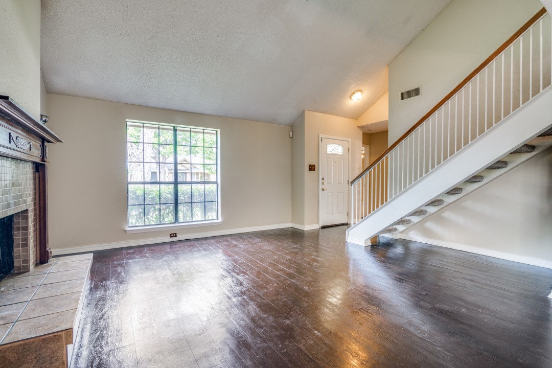 3906 Wheelwright Drive