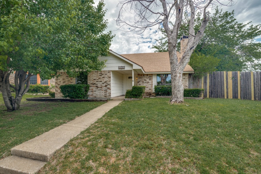 3906 Wheelwright Drive