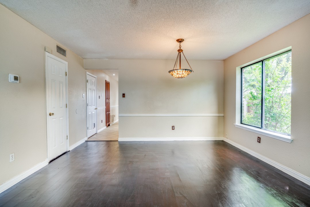 3906 Wheelwright Drive