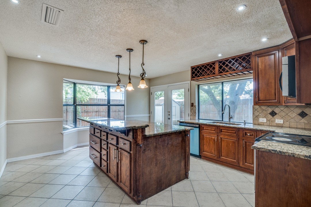 3906 Wheelwright Drive