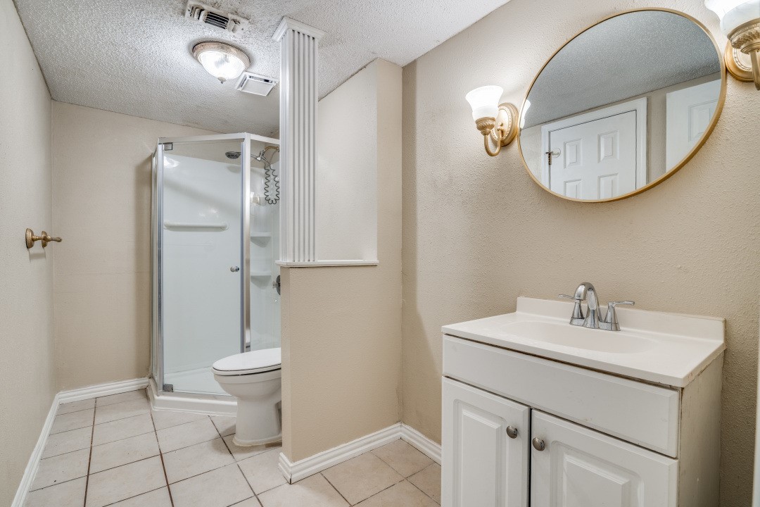 3906 Wheelwright Drive