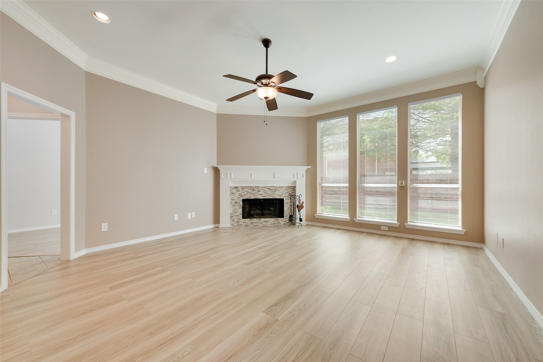 4305 Greenwood Trail