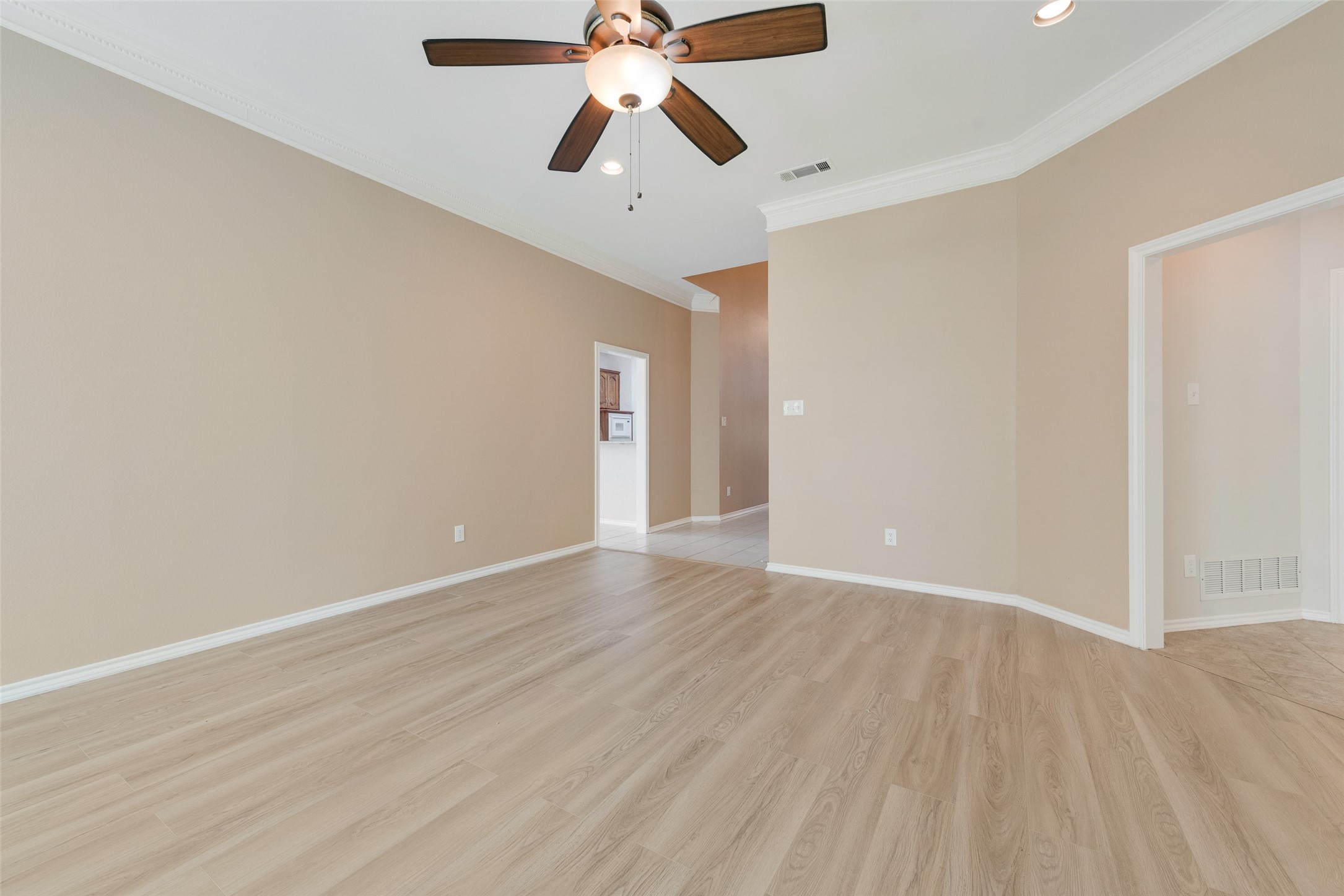 4305 Greenwood Trail