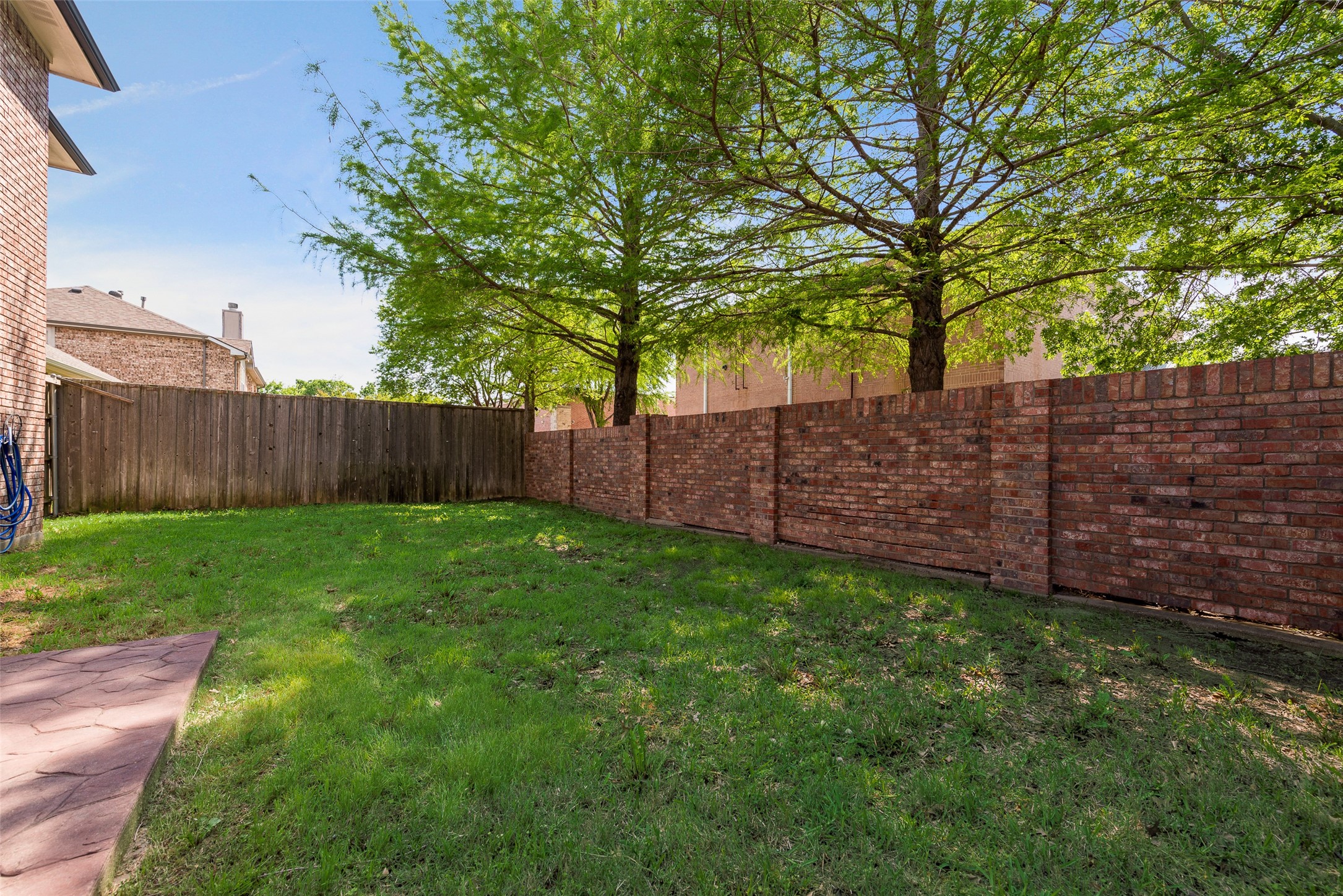 4305 Greenwood Trail