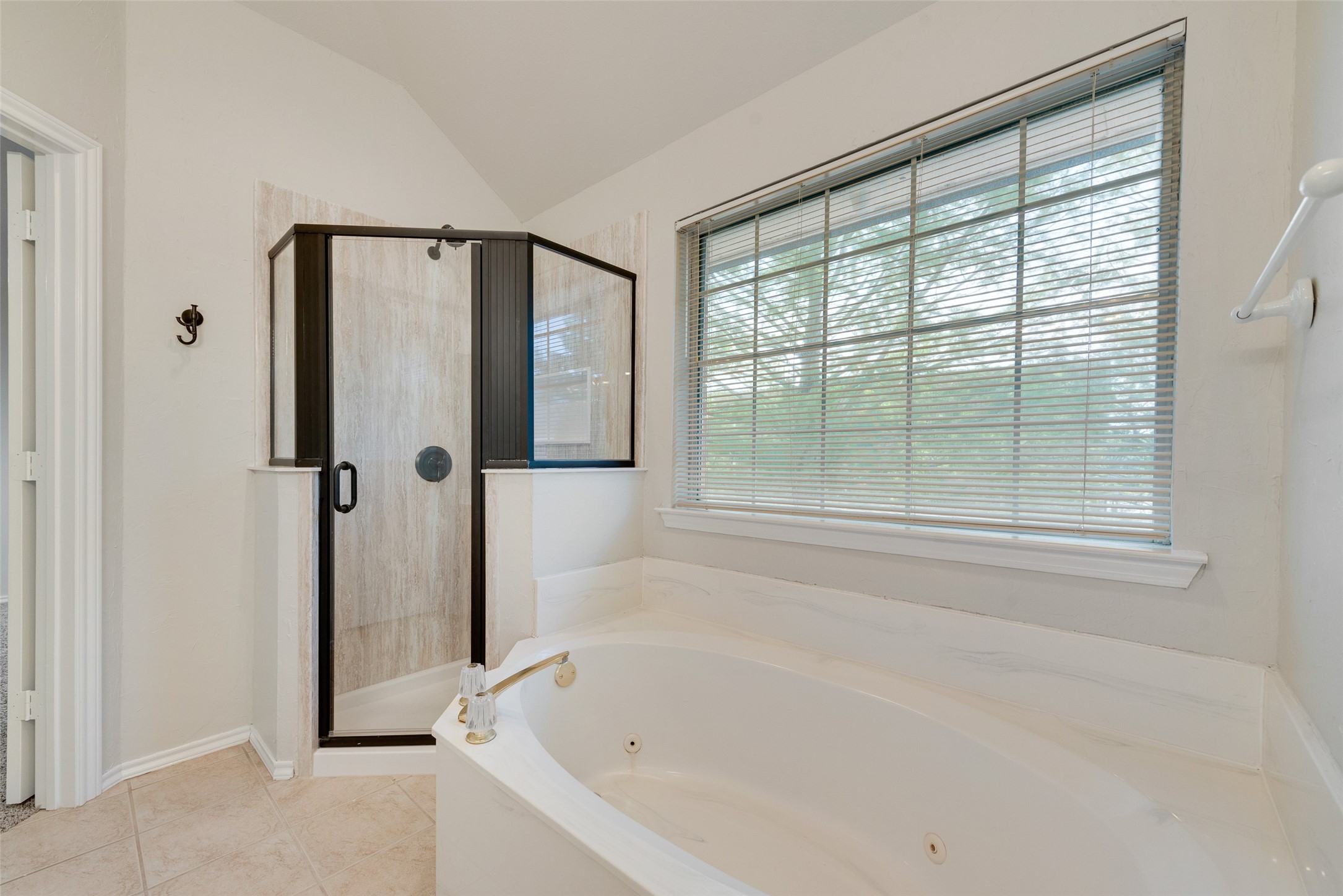 4305 Greenwood Trail