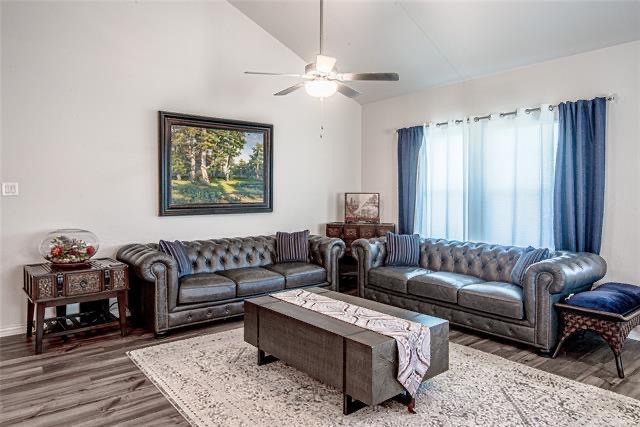 500 Crystal Clear Lane