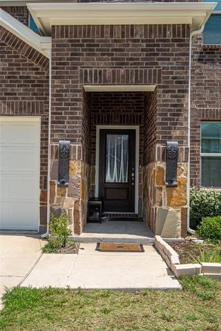 500 Crystal Clear Lane