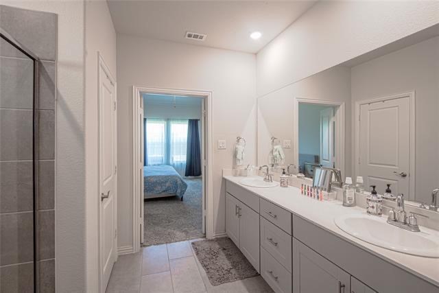 500 Crystal Clear Lane