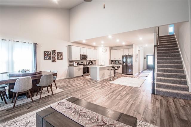 500 Crystal Clear Lane