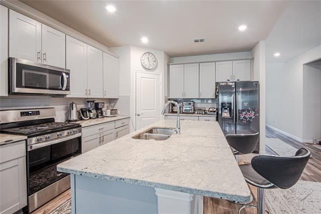 500 Crystal Clear Lane