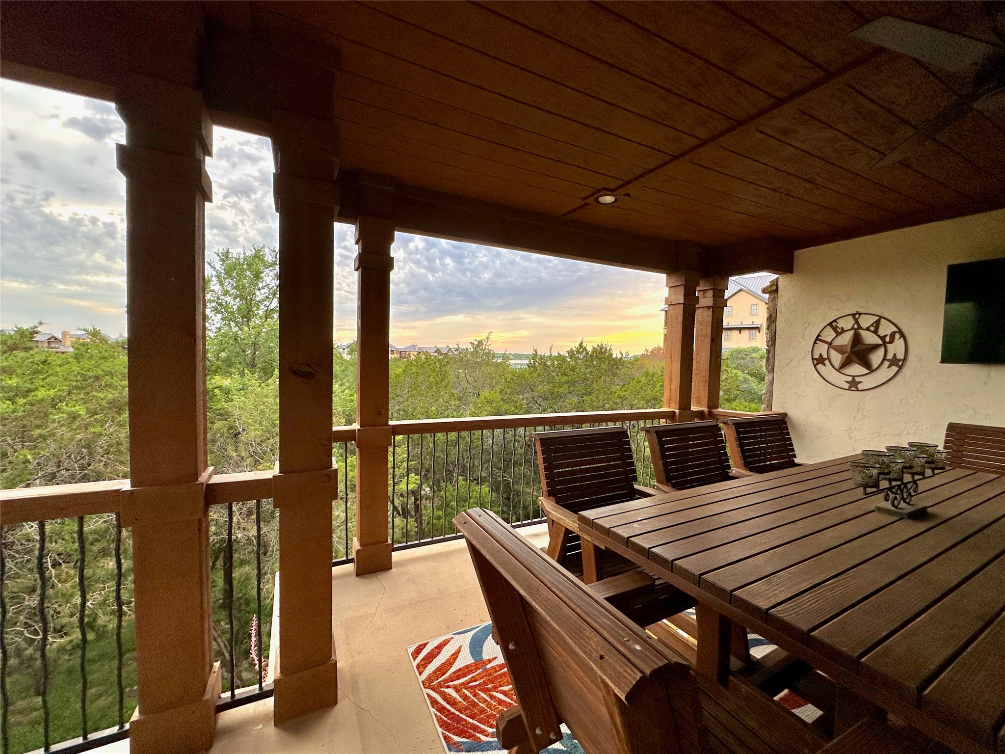 1633 Scenic Drive 201