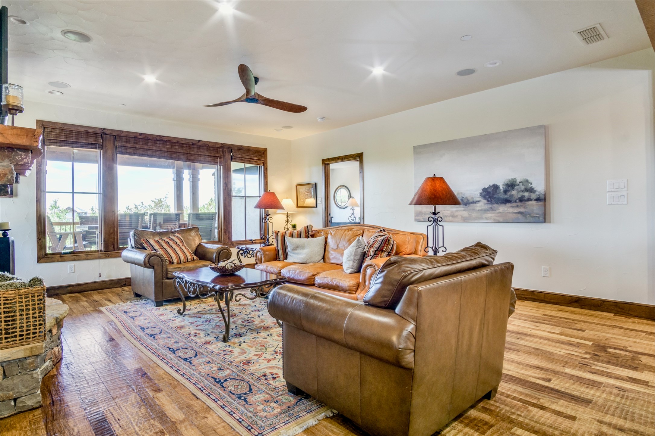 1633 Scenic Drive 201