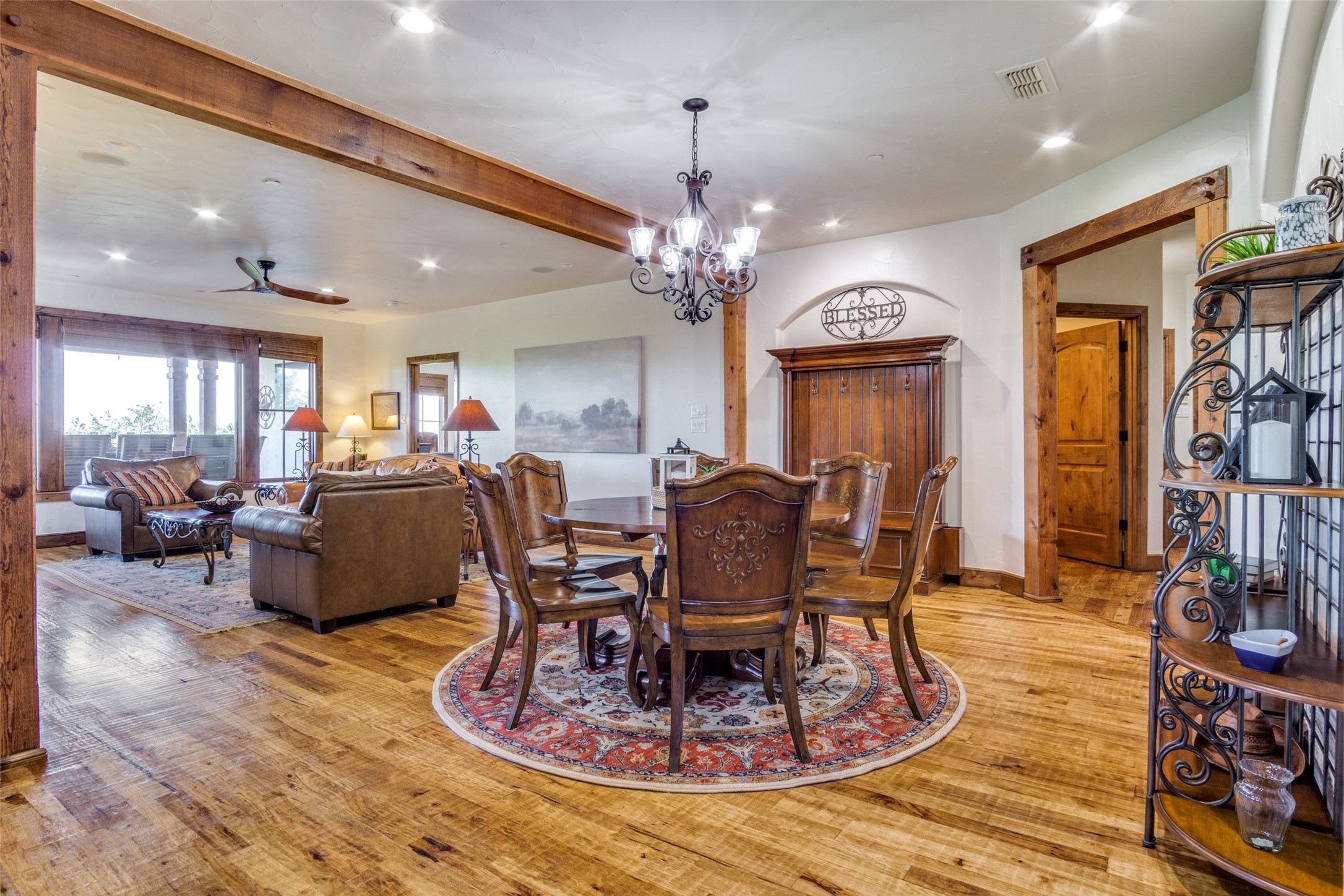 1633 Scenic Drive 201