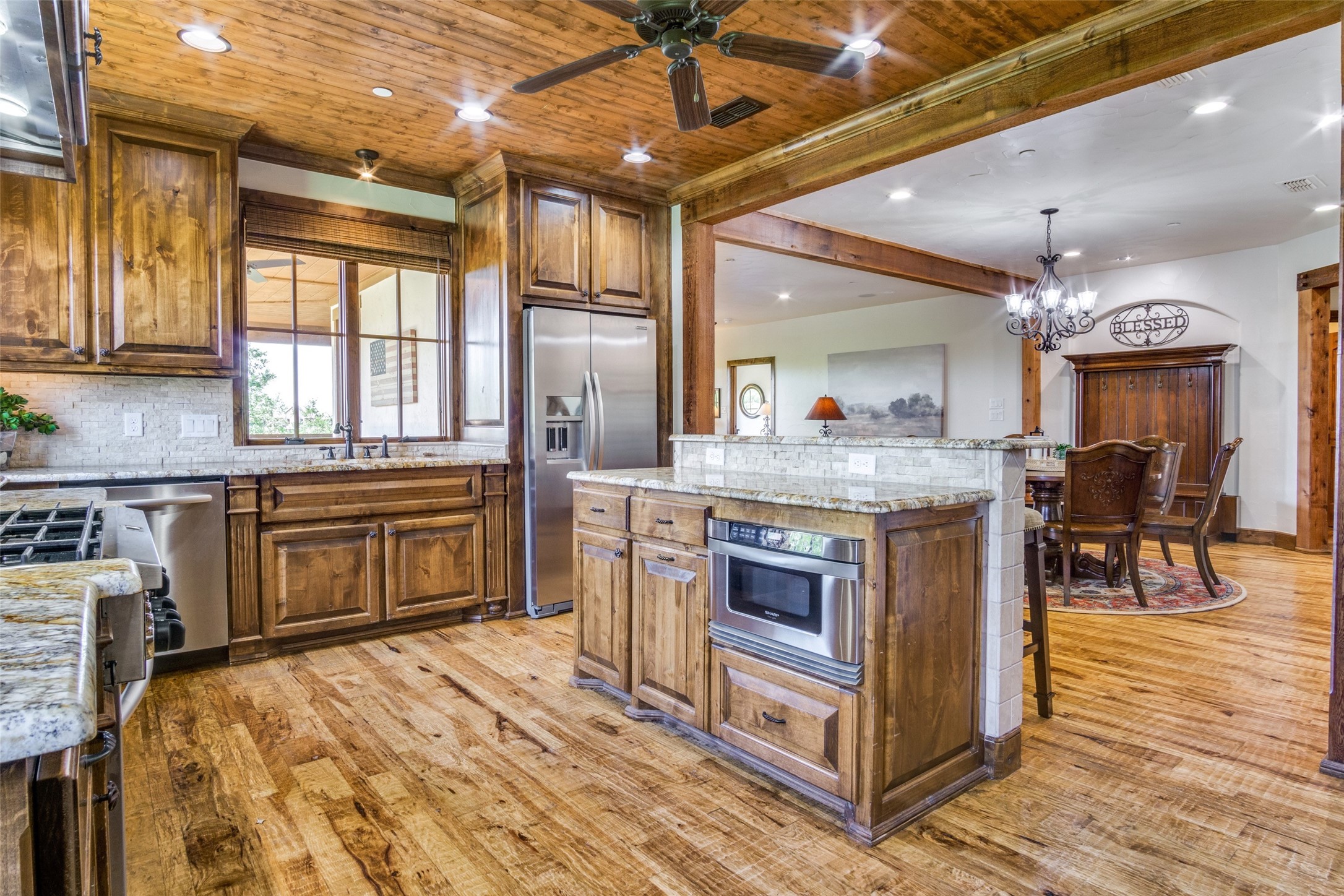 1633 Scenic Drive 201