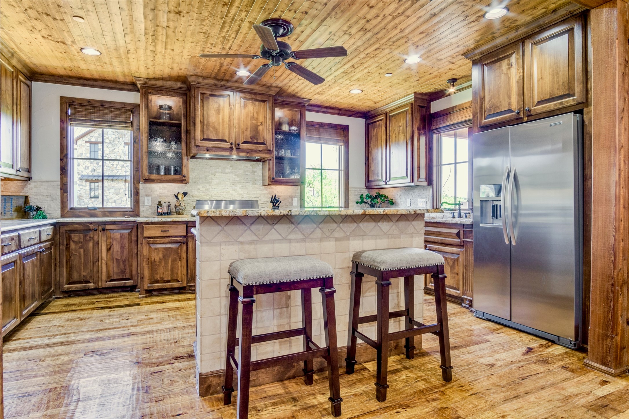 1633 Scenic Drive 201