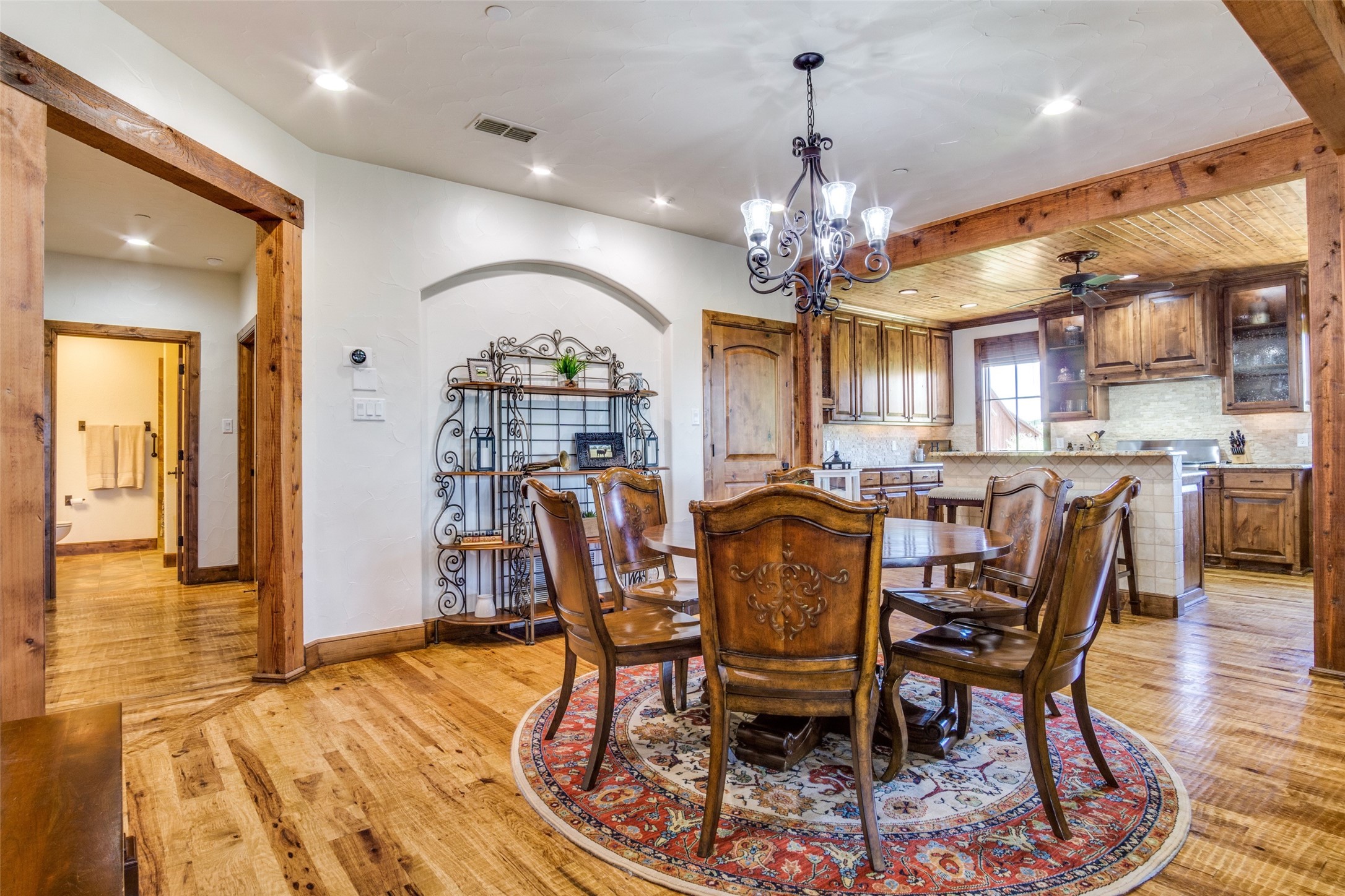 1633 Scenic Drive 201