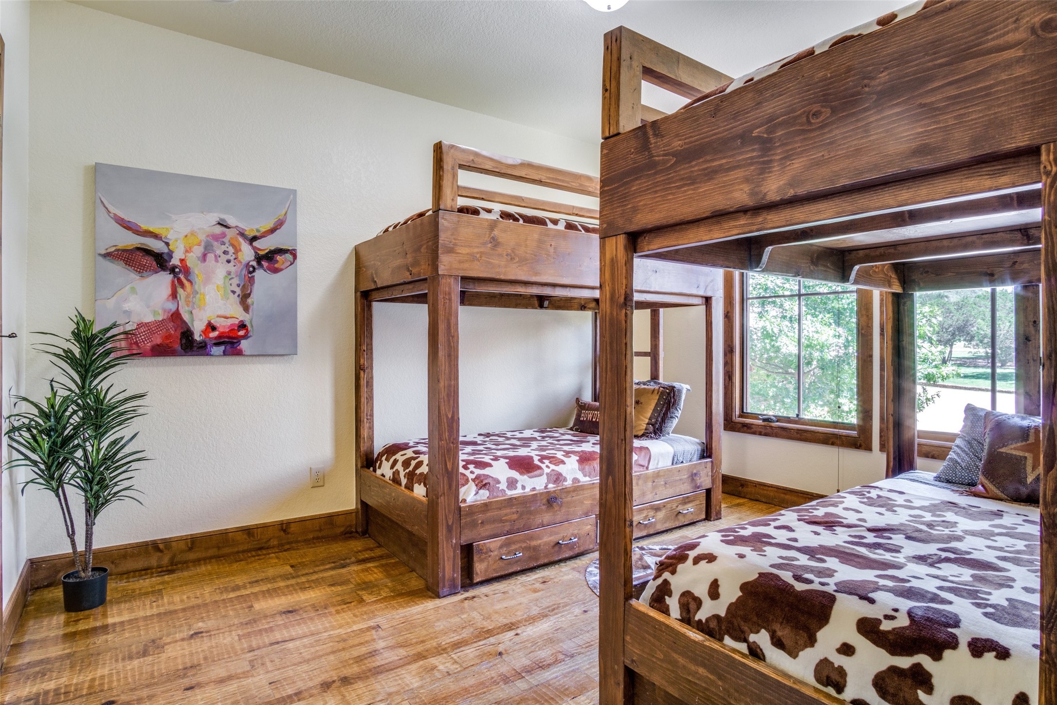 1633 Scenic Drive 201