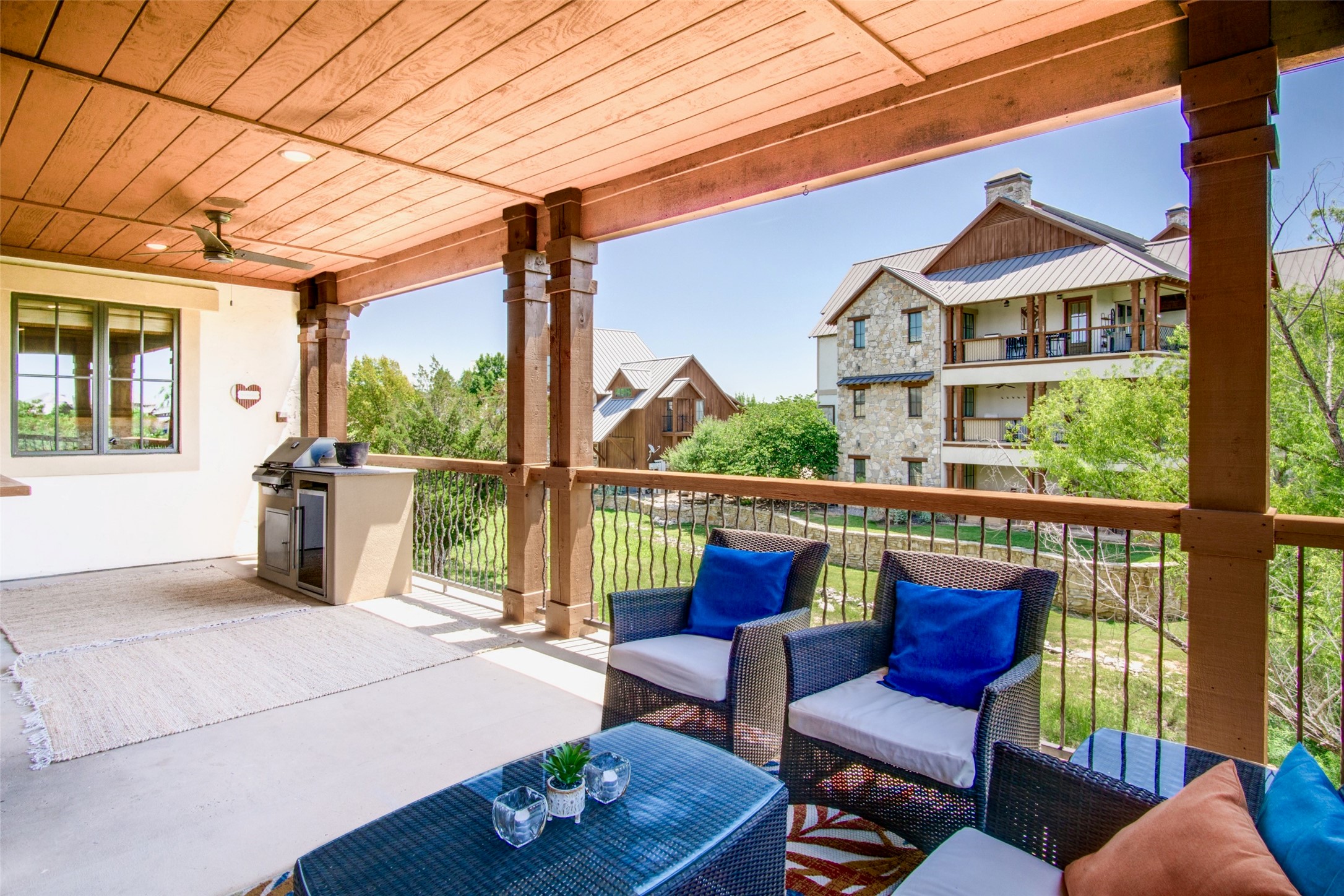 1633 Scenic Drive 201