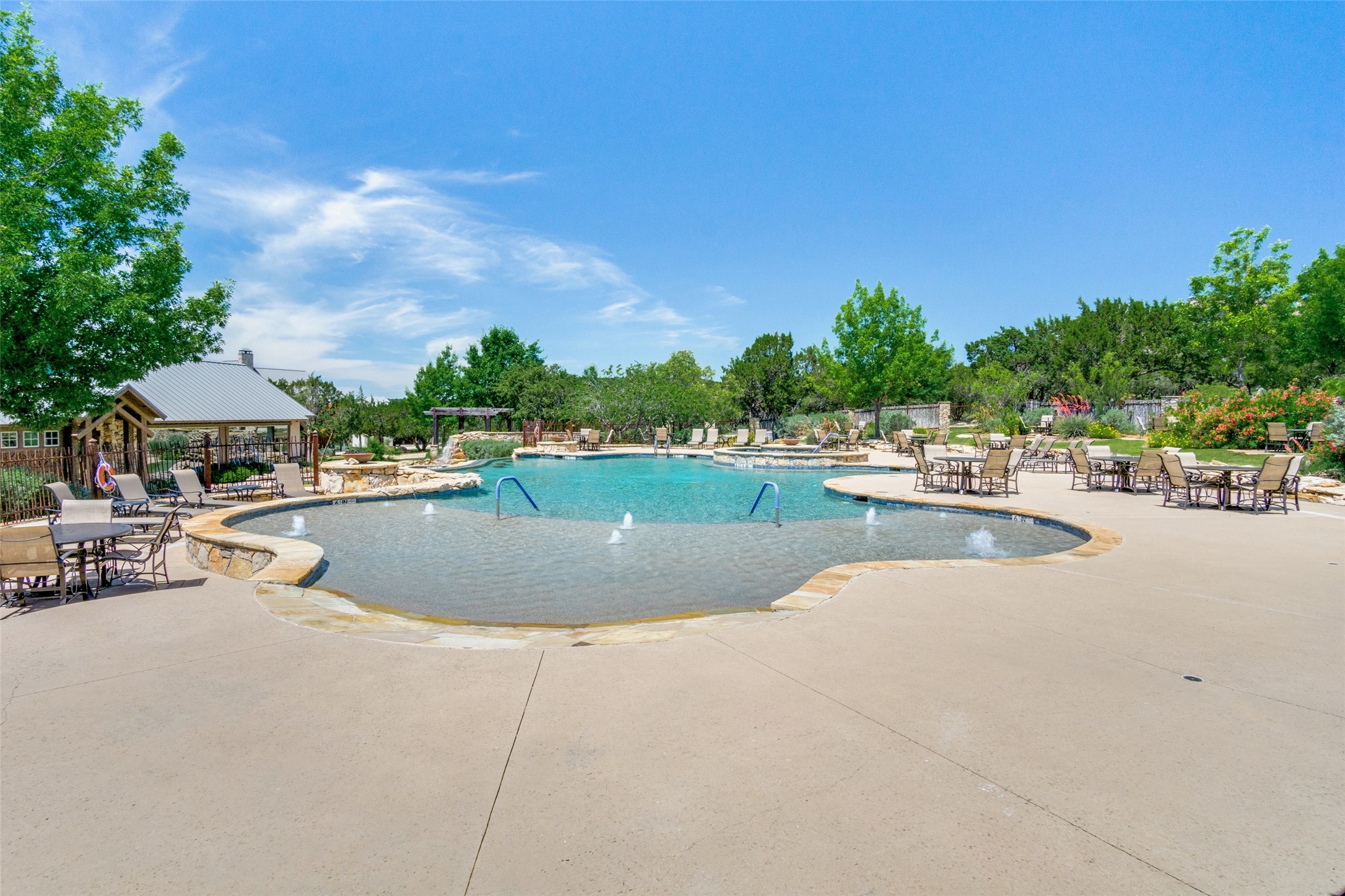 1633 Scenic Drive 201