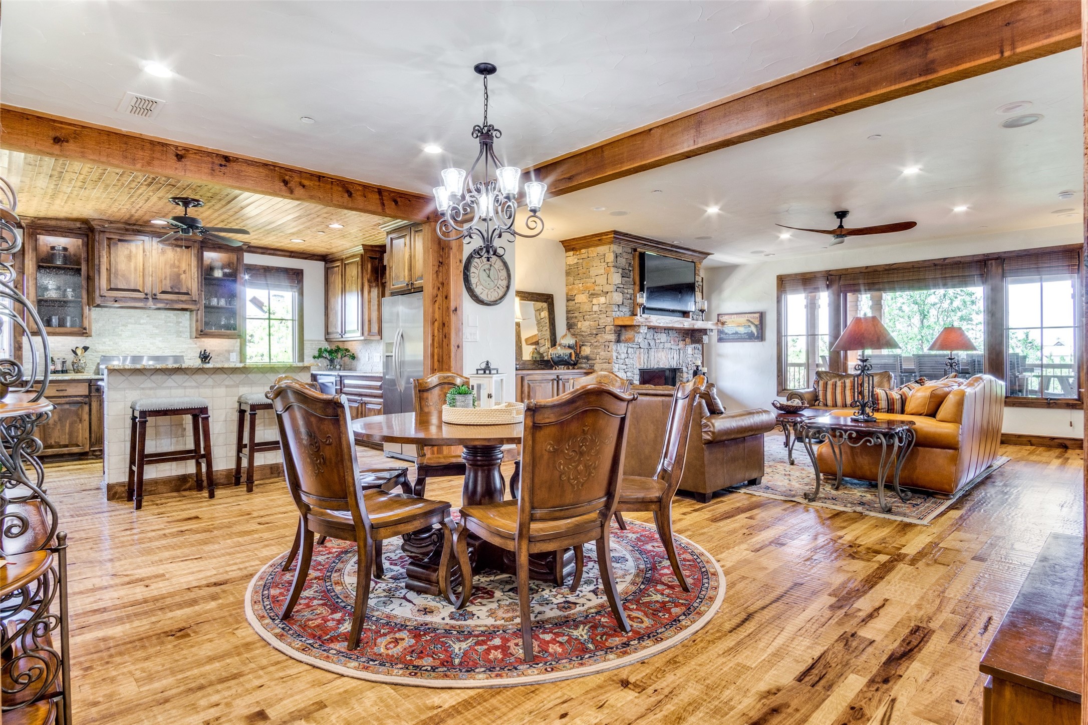 1633 Scenic Drive 201