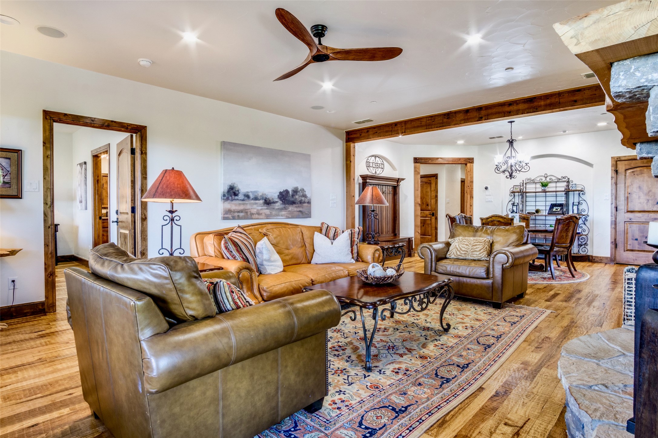 1633 Scenic Drive 201