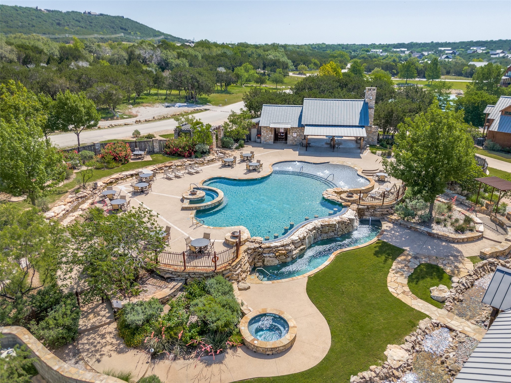 1633 Scenic Drive 201